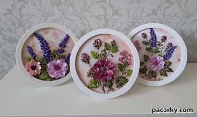 Триптих стрічками 